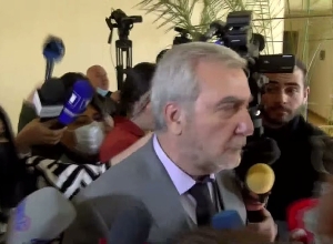 Не кричи! Я знаю, в каком состоянии парни; иди в парикмахерскую: Андраник Кочарян