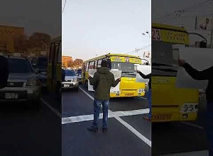 В Ереване перекрыли улицы