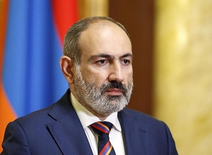 Նիկոլ Փաշինյանն ուղիղ եթերում պատասխանում է լրագրողների հարցերին