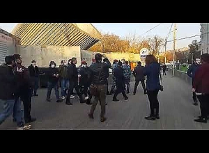 Полицейские задержали участников акции