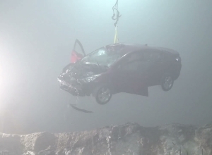 Նորքում մեքենան ընկել է շինհրապարակը