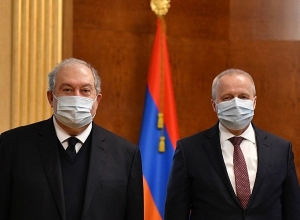 Армен Саркисян принял посла РФ Сергея Копыркина