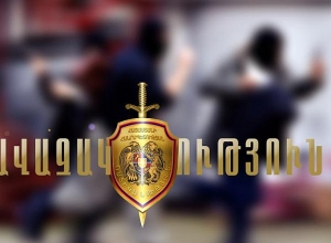 «Արմենիա» բժշկական կենտրոնի բակում մոտեցել են 26-ամյա տղամարդուն, վիճաբանել հետը, նստեցրել անհայտ ավտոմեքենա