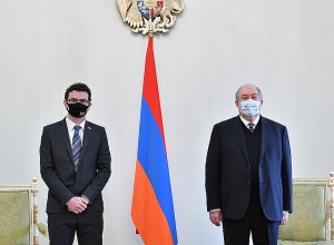 Армен Саркисян встретился с послом Соединенного Королевства Джоном Галагером