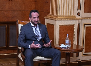 Արմեն Սարգսյանն ընդունել է Մոսկվայի Սկոլկովո կառավարման դպրոցի ռեկտոր Յուրի Լևինին