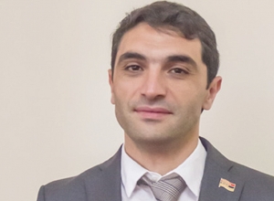 Акоп Симидян освобожден от должности главного советника Пашиняна