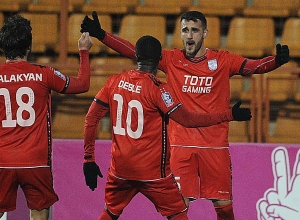 Փյունիկ-Արարատ հանդիպումն ուշ է մեկնարկել․ խաղին չհայտավորված  ֆուտբոլիստը չէր ցանկանում դուրս գալ խաղադաշտից