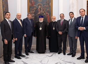 Կաթողիկոսն ընդունել է Պաղեստինի՝ Եկեղեցիների հարցով կոմիտեի պատվիրակությանը