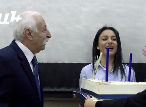 85-ամյա պրոֆեսորի երեք սերերը