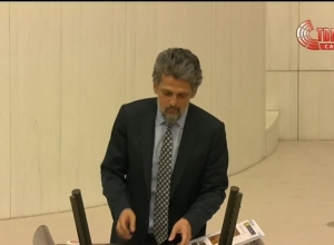 Փայլանը՝ Չավուշօղլուին. «Ձեր աթոռին 110 տարի առաջ հայ էր նստած»