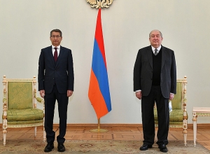 Армен Саркисян принял посла Казахстана в Армении Болата Иманбаева