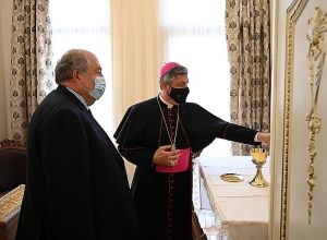 Президент Армен Саркисян посетил апостольскую нунциатуту Святого Престола в Армении