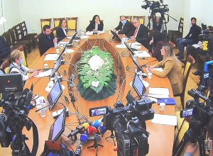 Вы пользуетесь большим авторитетом, что согласились на эту должность? Манукян – кандидату в Омбудсмены