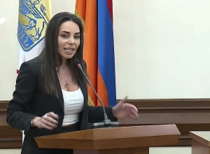 Պարոն Մարության, հիմա Դուք սև՞ եք, թե՞ սպիտակ․ Թեհմինա Վարդանյան