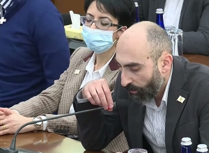 Применён незаконный процесс: это не может быть легитимным: член совета старейшин от ГД