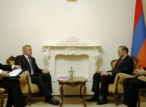 Արմեն Գրիգորյանը Ստանիսլավ Զասին է ներկայացրել հայ-ադրբեջանական սահմանին տիրող իրավիճակը