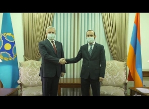 На встрече с генеральным секретарём ОДКБ Мирзоян представил ситуацию в восточной приграничной зоне РА