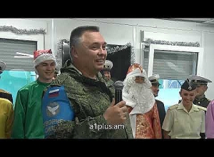 Հյուսիսային նավատորմի համույթը շնորհավորել է ԼՂ-ում ծառայող ռուս խաղաղապահների Ամանորը