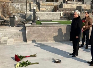 Սերժ Սարգսյանը հարգանքի տուրք է մատուցել