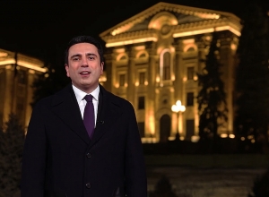 Մենք միասին անցնում ենք շատ դժվար ճանապարհ. Ալեն Սիմոնյանի ամանորյա ուղերձը