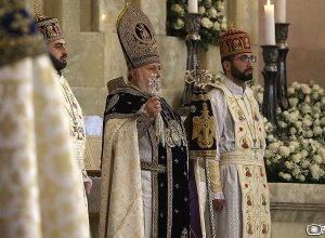 Հայ Առաքելական եկեղեցին նշում է Հիսուս Քրիստոսի Սուրբ Ծննդյան ու Աստվածահայտնության տոնը (լուսանկարներ)