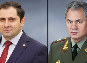 Сурен Папикян провёл телефонный разговор с Сергеем Шойгу