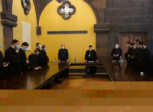 Ամենայն Հայոց Կաթողիկոսն ընդունել է նորաօծ քահանաներին