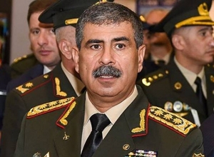 Состоялась встреча нового командующего российскими миротворческими силами и министра обороны Азербайджана