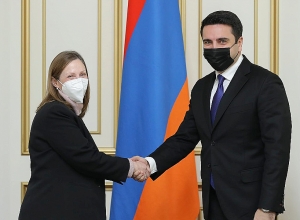 Ален Симонян принял посла США