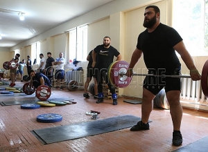 Ծանրորդները սկսեցին նախապատրաստական փուլը