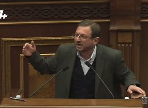 Գեղամ Մանուկյանի բորբոքված ելույթը․ նա լրագրողներին ըմբոստանալու կոչեր է անում