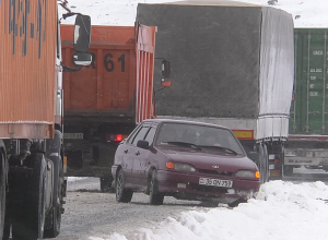 Տաթևի ճանապարհին արգելափակումից դուրս են բերել 13 բեռնատար