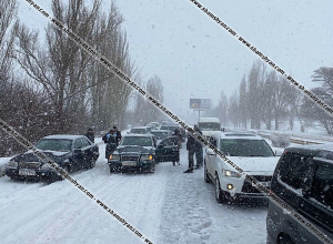 Չարենցավանի վարչական տարածքում մոտ 16 կիլոմետր ճանապարհը պատված է մերկասառույցով․ մոտ 30 ավտոմեքենաներ վթարի են ենթարկվել․ Shamshyan.com