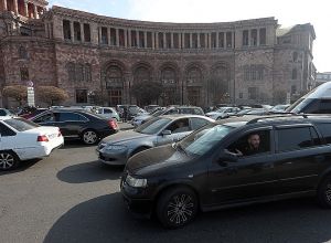 ԱՊՊԱ-ի թանկացման դեմ վարորդների բողոքի ակցիան Հանրապետության հրապարակում. ՈՒՂԻՂ