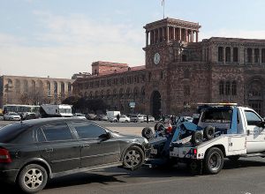 Լարված վիճակ Հրապարակում․ վարորդները բողոքի ակցիա են անում ԱՊՊԱ-ի թանկացման դեմ. ՈՒՂԻՂ