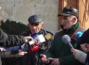 Акция возле зоопарка: ПРЯМОЙ ЭФИР