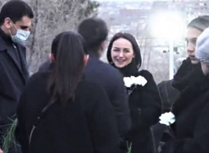 Լուլուն խորապես ցավում է