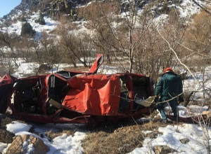 Վայք-Ջերմուկ ավտոճանապարհին ավտոմեքենան ընկել է ձորը․ կա զոհ