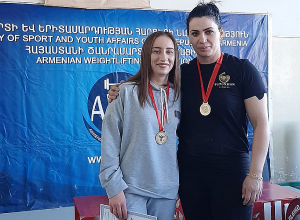 Հռիփսիմե Խուրշուդյանը` ծանրամարտի Հայաստանի 2022թ չեմպիոն