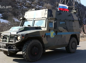 Миротворцы обеспечили безопасное сопровождение автомобильных колонн с гуманитарным грузом по территории НК