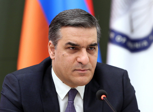 «Չոր» օրենքները և հետո այդ օրենքները կնոջ իրավունքների հարցում ամեն առիթով ճոճելը լուծում չեն․ Թաթոյան