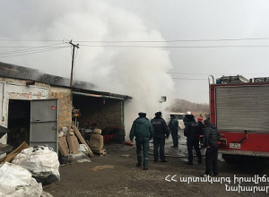 Երևանի Դավիթ Բեկ փողոցի վերանորոգման կետում ավտոմեքենա է այրվել․ կան տուժածներ