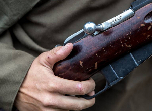 Առարկայով խփել է հորեղբոր գլխին, վերջինս էլ կրակել է նրա վրա