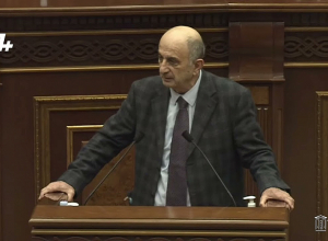 Под именем оппозиции в парламент прошла группировка, которая должна доказать, что люди сделали неправильный выбор