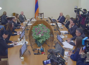 Эдвард Налбандян, наверное, отнёс свечу на инаугурацию президента Турции, господин Мамиджанян: Карапетян