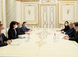 Премьер-министр принял делегацию во главе с вице-председателем «Евронест»-а Андрюсом Кубилюсом