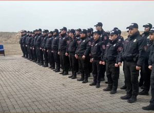 Учения по стрельбе при участии патрульных в Ереване