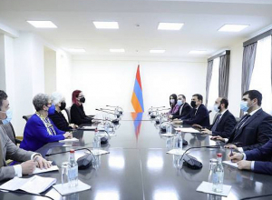 Глава МИД РА Арарат Мирзоян встретился с делегацией Комитета межпарламентского сотрудничества РА-ЕС