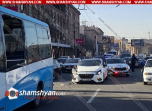 Երևանում բախվել են 47 համարի միկրոավտոբուսն ու մարդատար 2 մեքենա. կան վիրավորներ․ Shamshyan.com