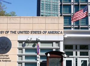 ԱՄՆ դեսպանատունը Մինսկում դադարեցնում է իր գործունեությունը, Մոսկվայում՝ փոխում կարգավիճակը